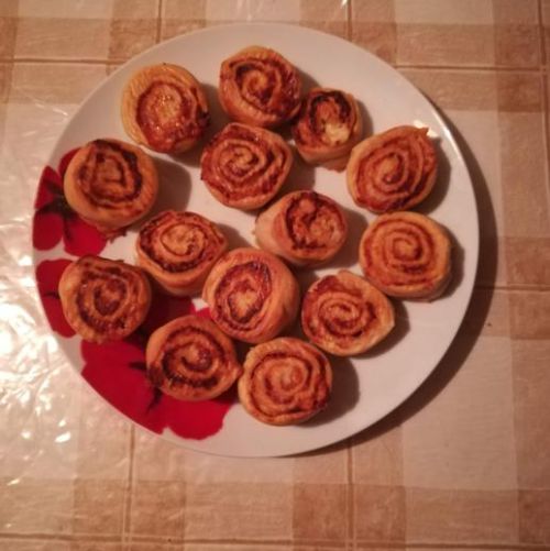 Cheese & Tomato Swirls - Isha Y6